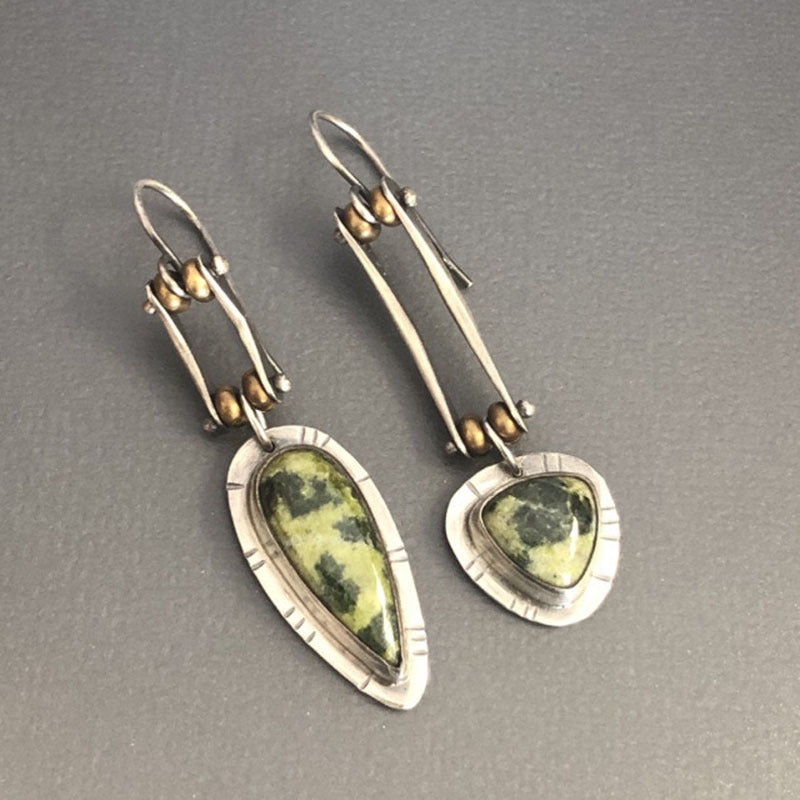 Simple two-color irregular teardrop-shaped earrings