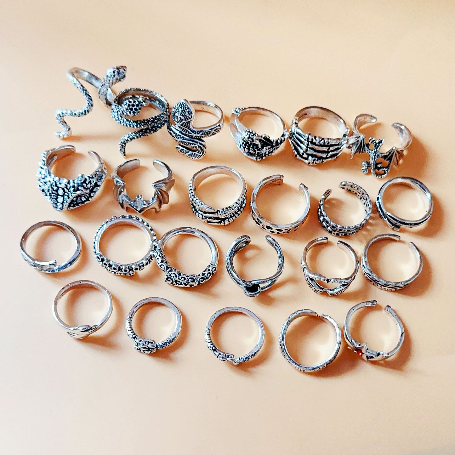 Mixed Snake-Shaped Dragon Claw Rings