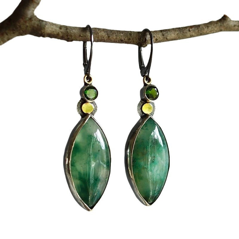 Vintage leaf shape green chalcedony earrings