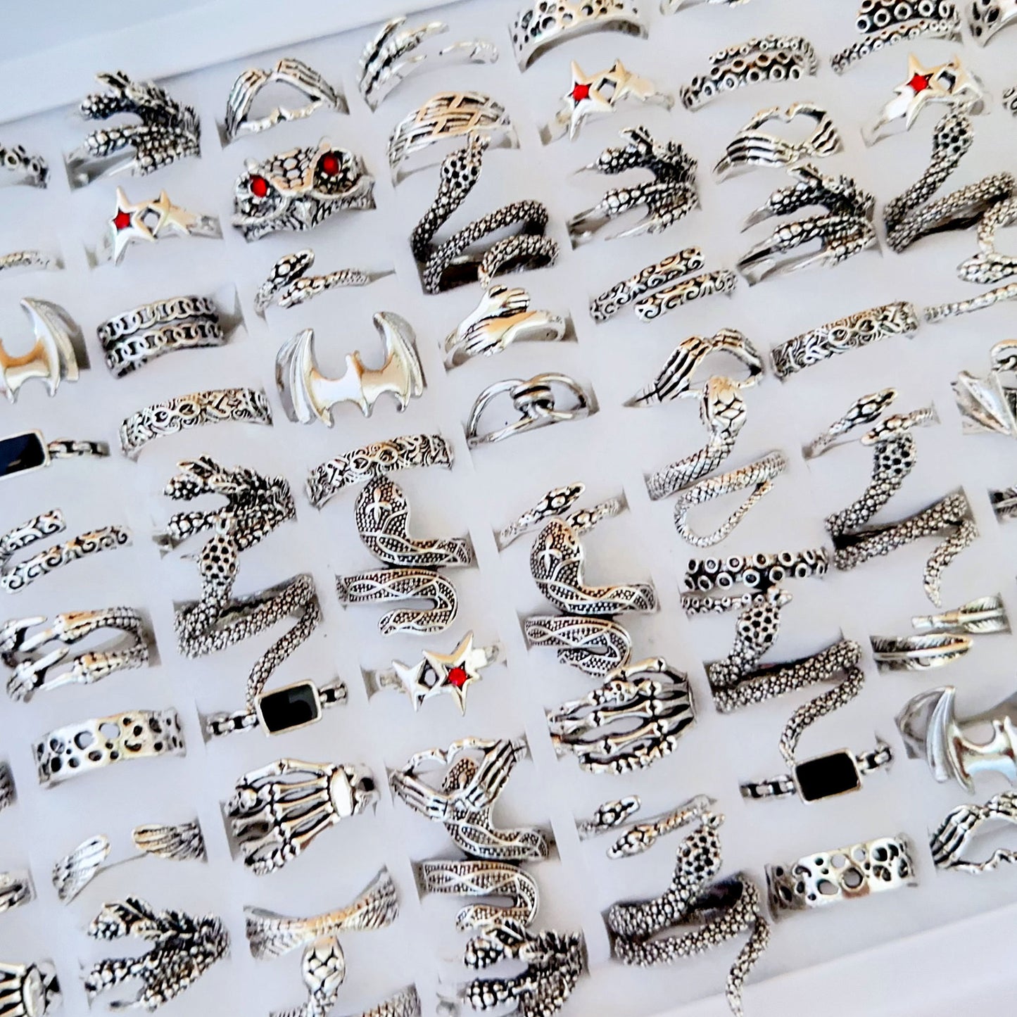 Mixed Snake-Shaped Dragon Claw Rings