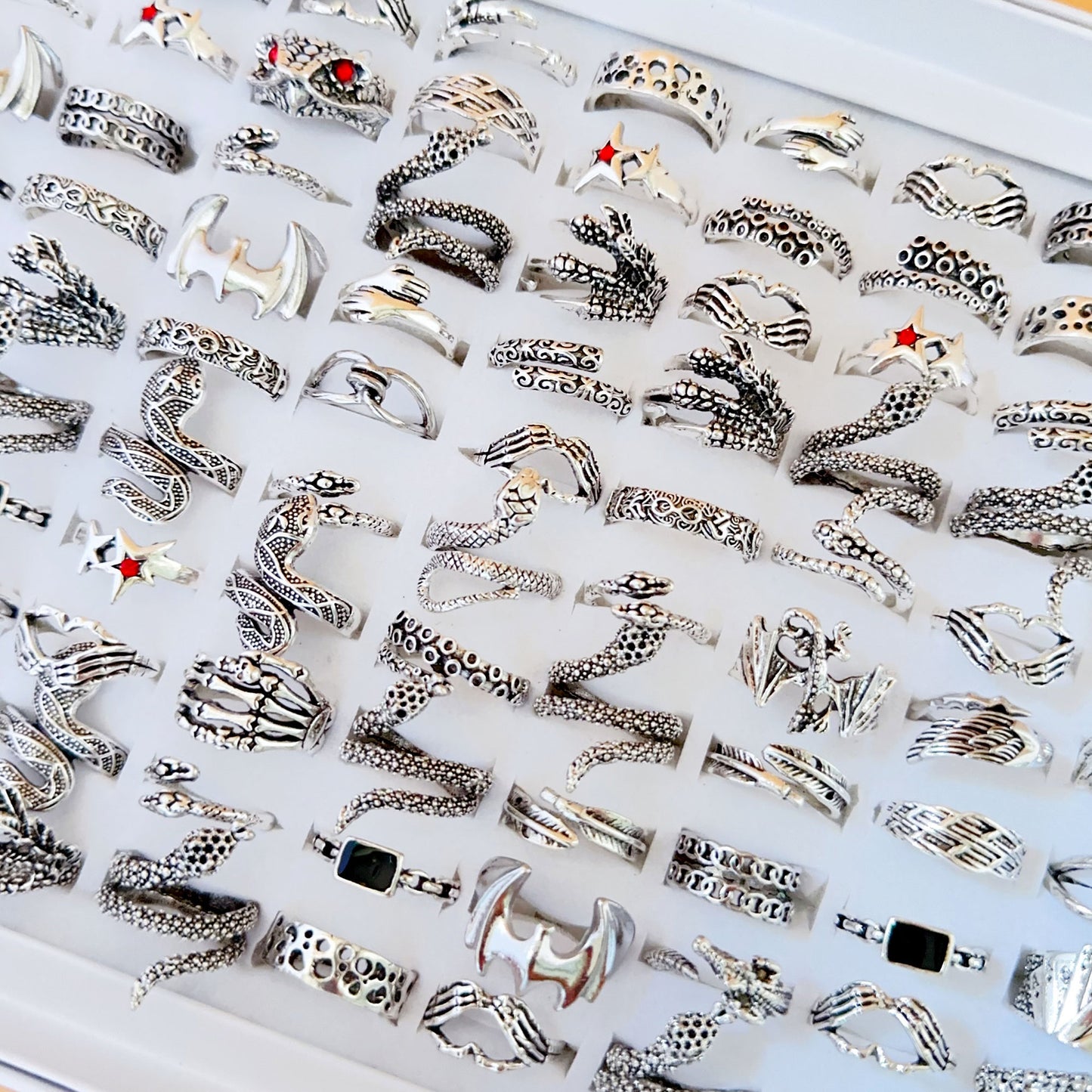 Mixed Snake-Shaped Dragon Claw Rings
