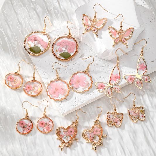 Irregular lace dried flower earrings
