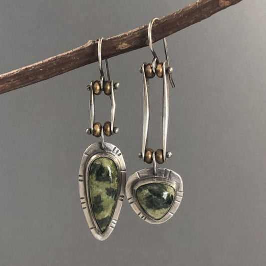 Simple two-color irregular teardrop-shaped earrings