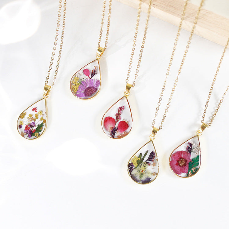 Natural dried flower specimen necklace